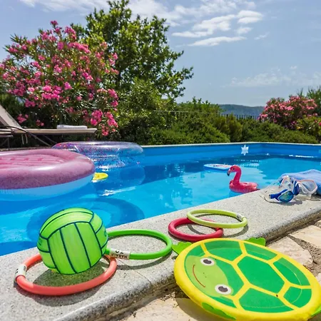 فيلة Villa Tribalj *