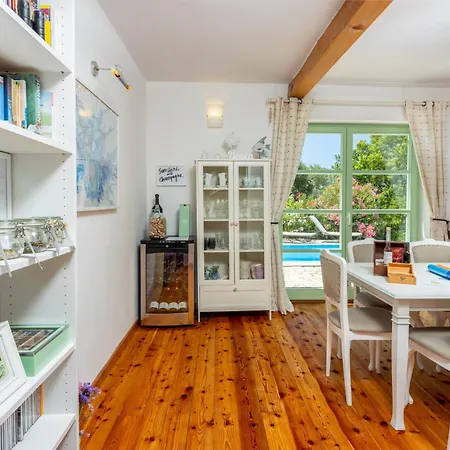 Villa Tribalj فيلة