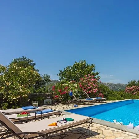 Villa Tribalj